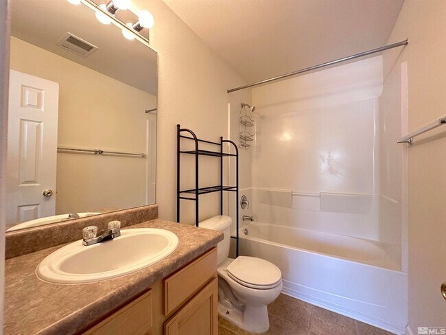 Building Photo - 200 Talus Way