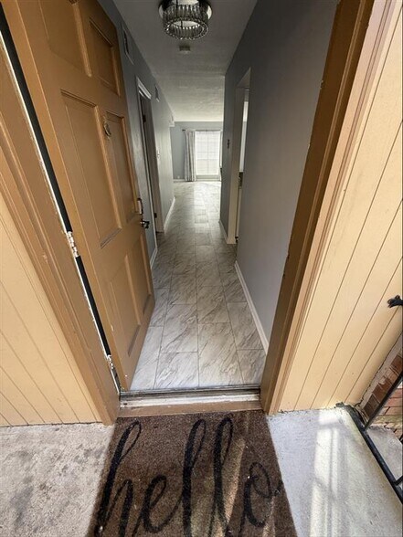 Building Photo - 3320 N Arnoult Rd