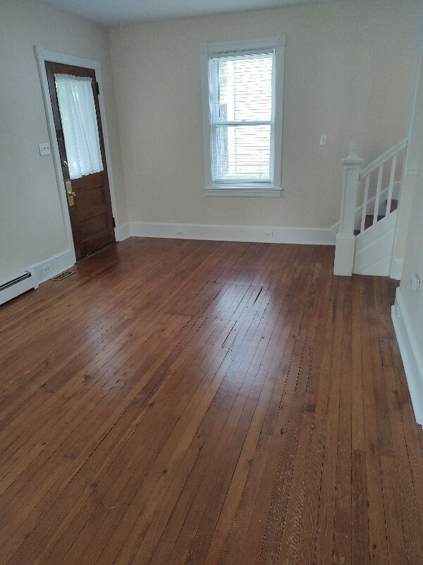 Building Photo - 107 Colonial Ave