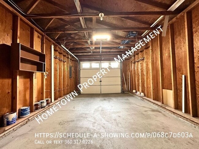 Building Photo - 2228 Olympia Ave NE