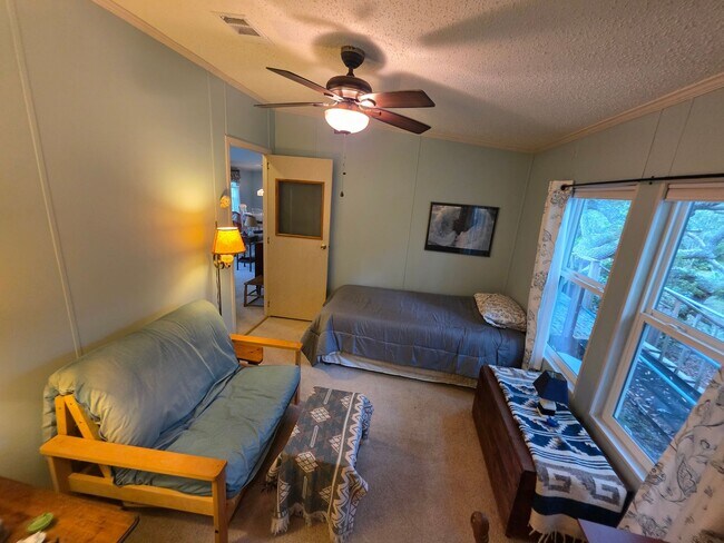 Building Photo - Hidden Gem - Vacation Home