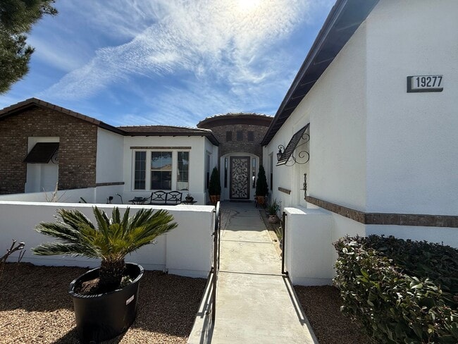 Building Photo - Stonebrook Estates-3 Bedrooms, 3351 SQFT of Luxury & Entertainment