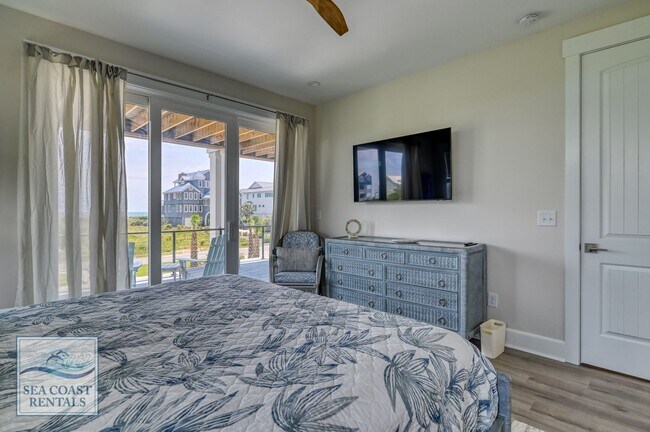 Building Photo - OFF-SEASON MONTHLY RENTAL - IT'S A BIG DILL!!