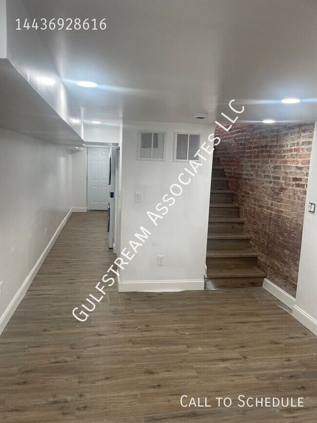 Building Photo - 154 N Ellwood Ave