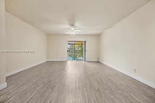 Building Photo - 8527 Old Country Manor