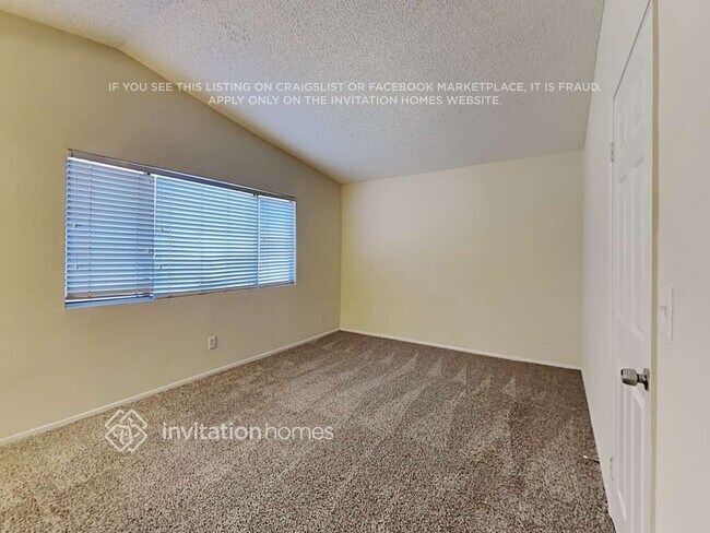 Building Photo - 15111 Wavecrest Dr