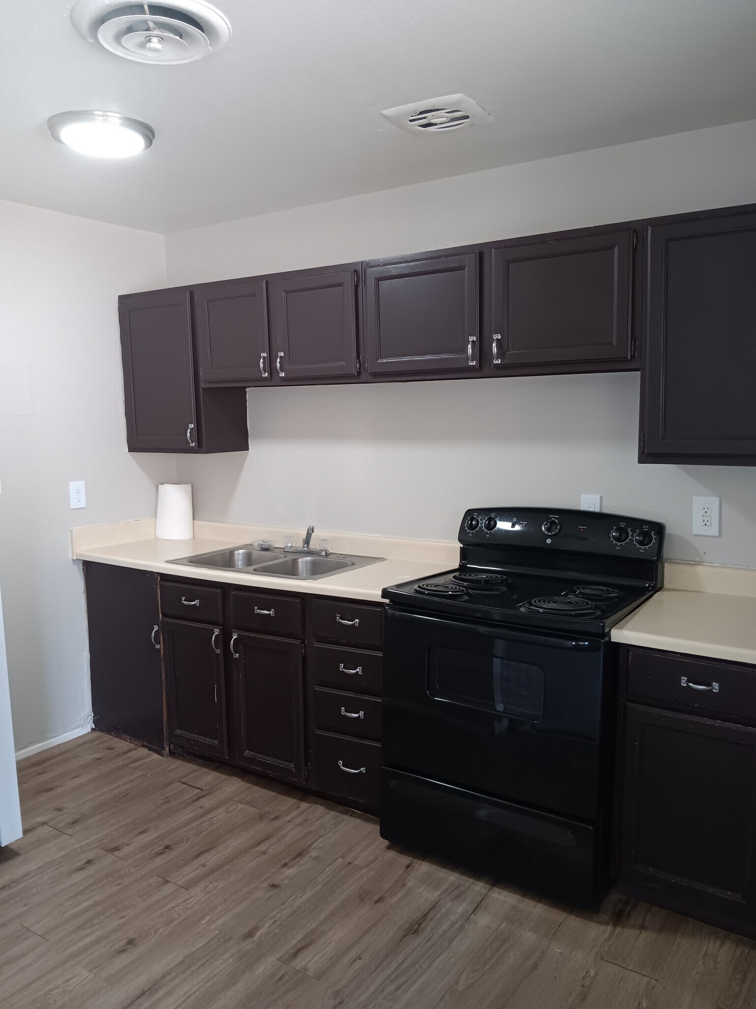 Building Photo - 2241 Ellis St