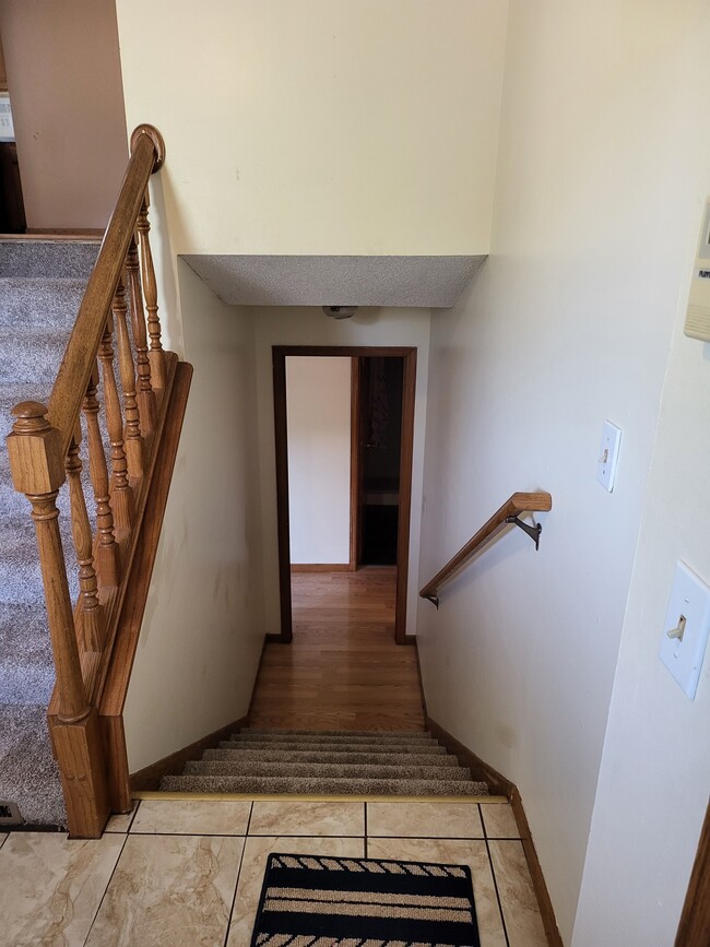 Building Photo - 14449 Hollow Park Ln