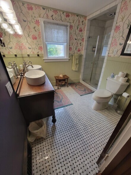 Building Photo - 1603 1st Ave S