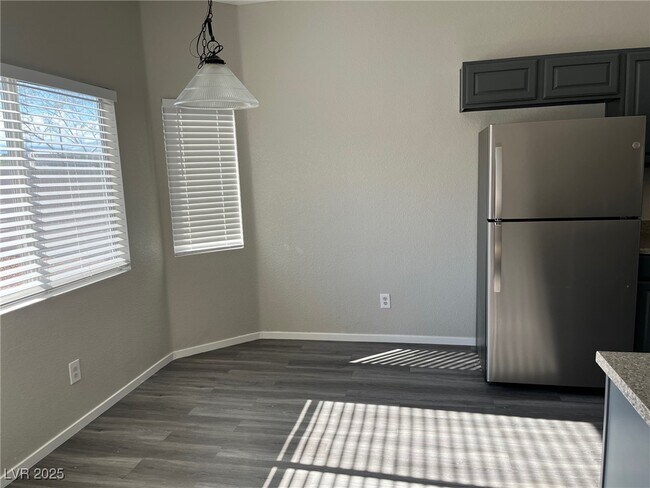 Building Photo - 8037 Peaceful Village Pl