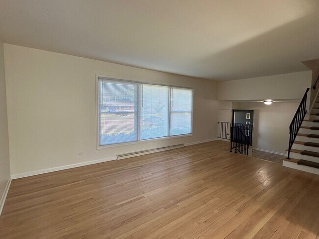 Building Photo - Immediate Occupancy