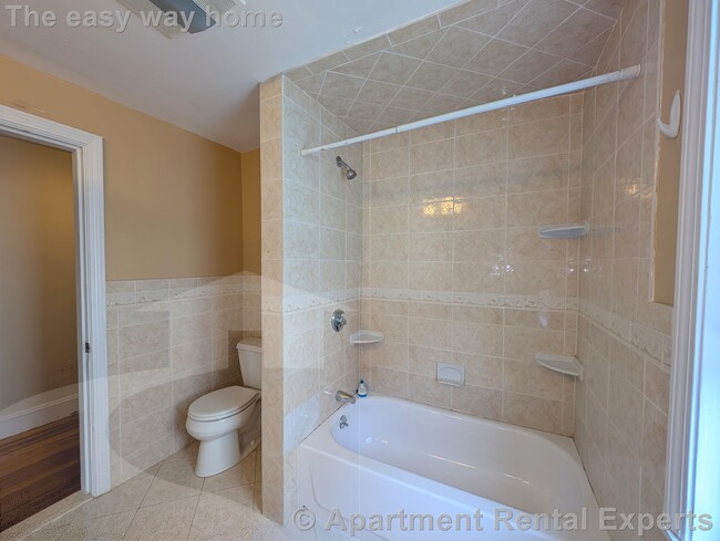 Building Photo - 41 Ossipee Rd