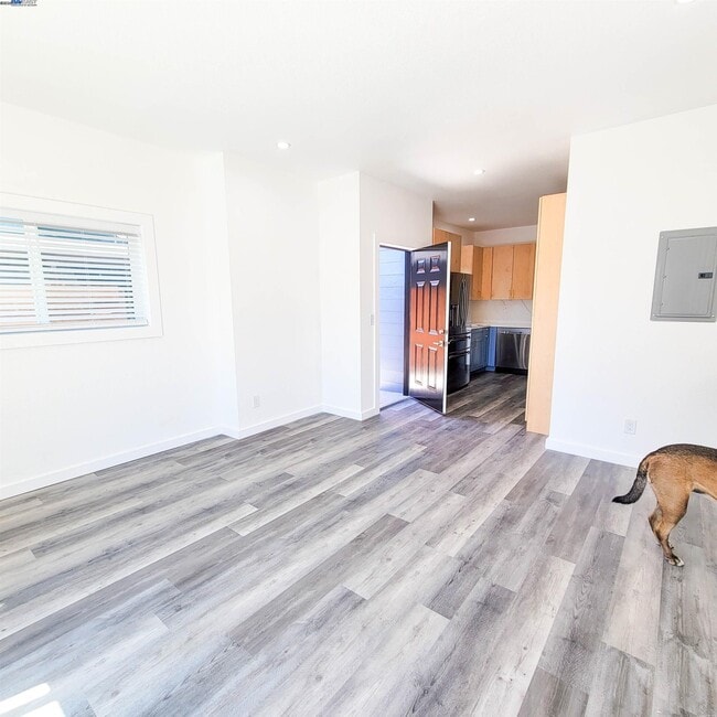 Building Photo - 110 S 37th St