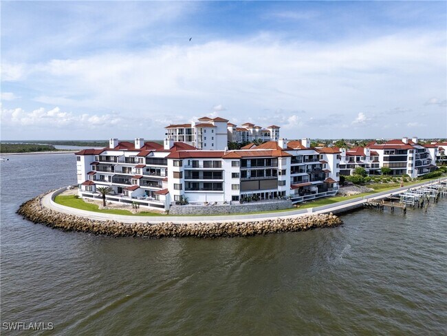 Building Photo - 524 La Peninsula Blvd