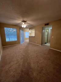 Building Photo - 1 BED 1 BATH CONDO IN THE HEART OF METROWEST!