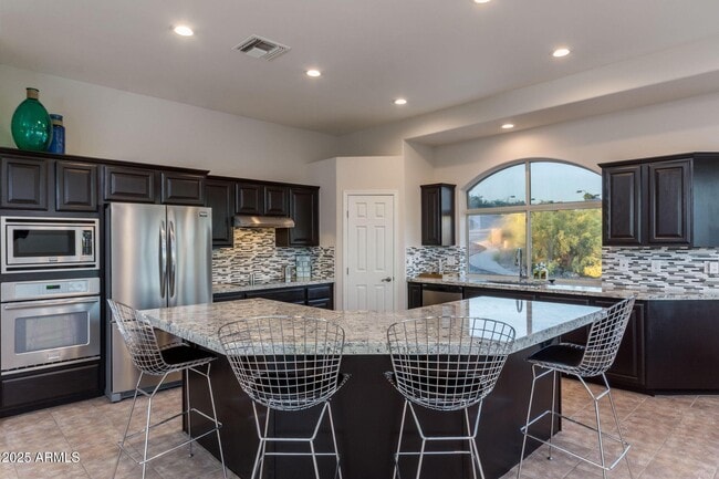 Building Photo - 908 E Waltann Ln