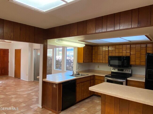 Building Photo - 214 Montego Bay Dr