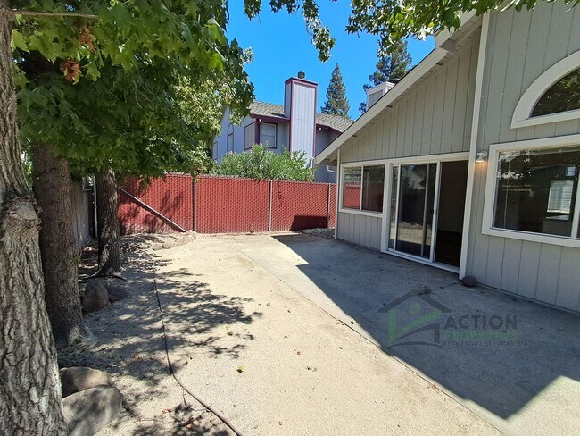 Building Photo - 3835 Hunters Glen Pl
