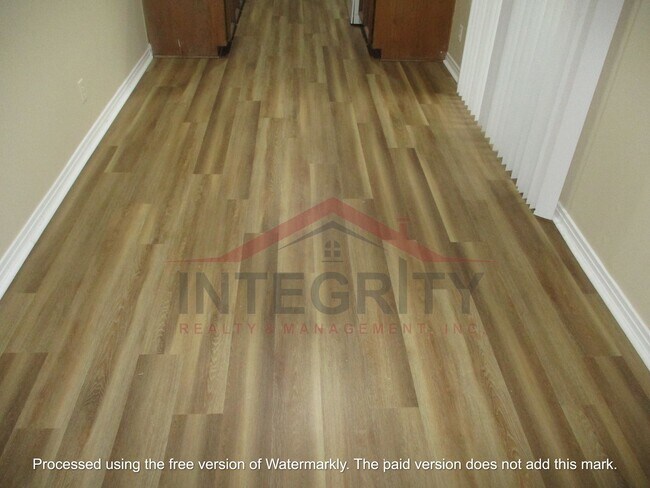 Building Photo - 3Bed/2bath in the heart of Orange Park