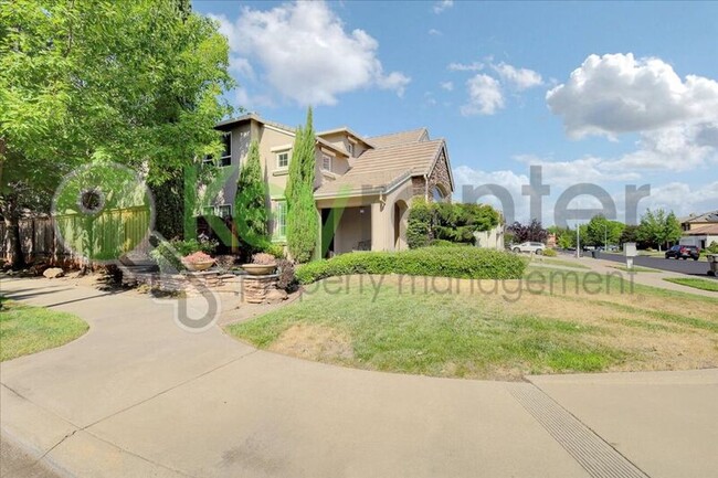 Building Photo - 6820 Cherry Ridge Cir