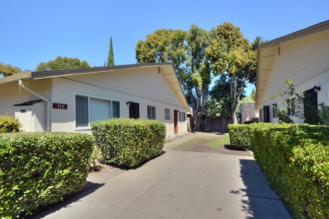 Building Photo - 440 N Rengstorff Ave