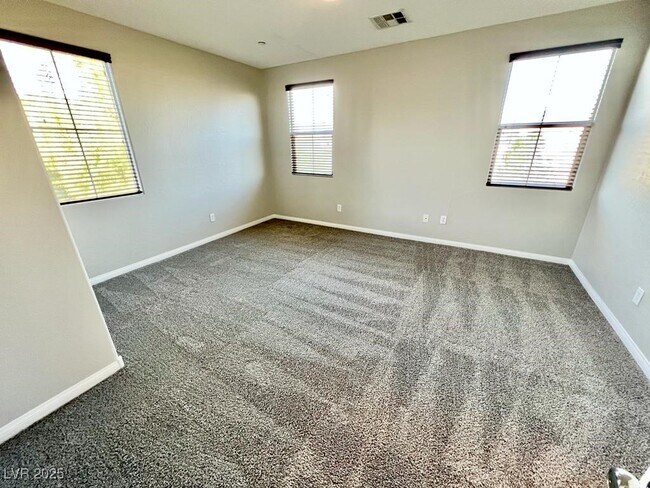 Building Photo - 4370 Westbury Square St