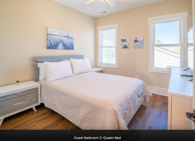 Building Photo - PERFECT "WORK FROM HOME" LOCATION TO ESCAPE THE WINTER