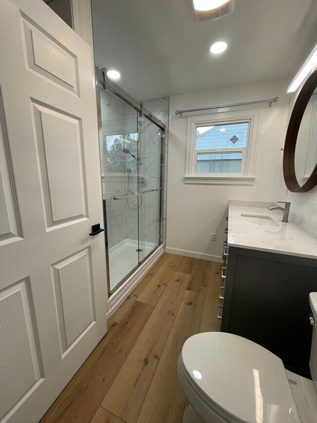 Building Photo - 1-148 1/2 Winema Way