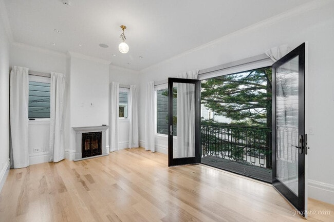 Building Photo - 19 Wilmot St