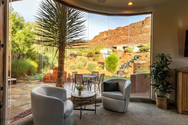 Building Photo - Furnished 3 Bedroom Entrada Home!!