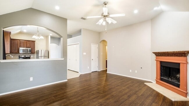 Building Photo - 5209 Bear Valley Dr