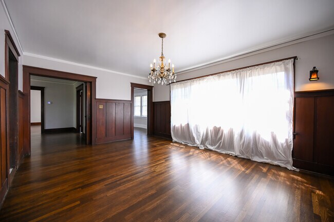 Building Photo - 1208 24th St
