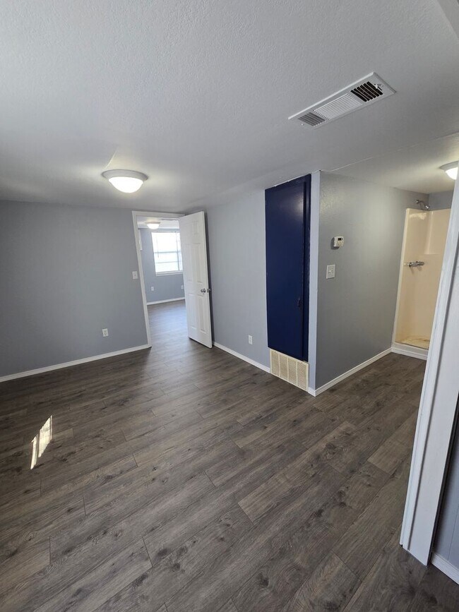 Building Photo - 220-226 East J St