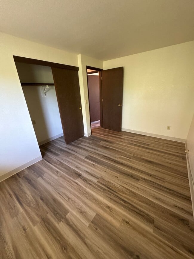 Building Photo - Cute 3 Bedroom 1 Bath in NW Corvallis! Sma...