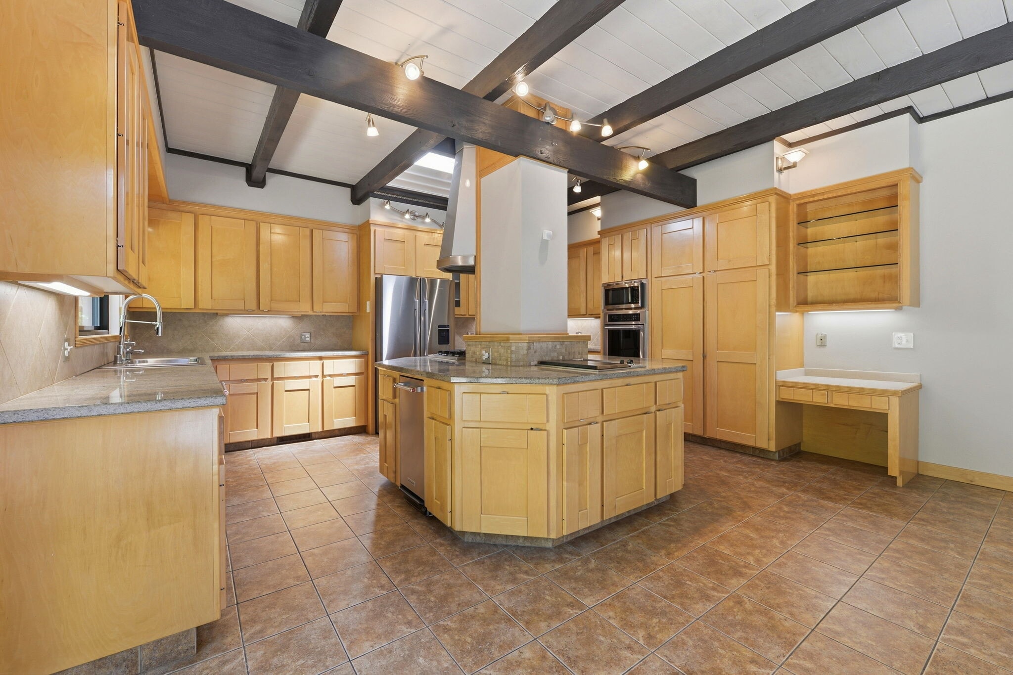 Building Photo - 158 Los Robles Dr