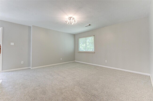 Building Photo - 12207 Lakewood Glade Ct