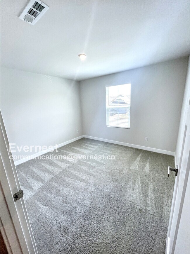 Building Photo - 2660 Thornton Grove Blvd
