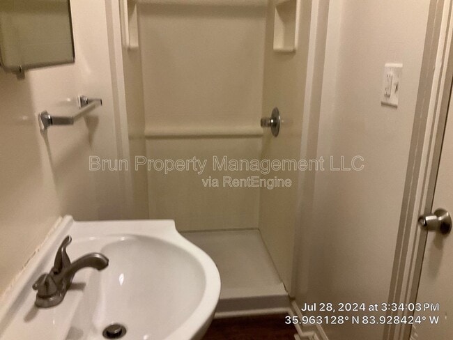 Building Photo - 203 Twelfth St