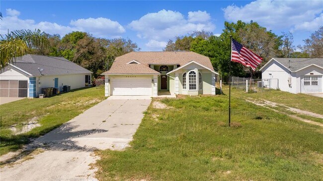 Building Photo - 40045 Palm St