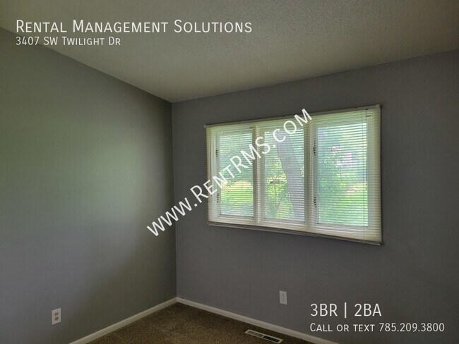 Building Photo - 3407 SW Twilight Dr