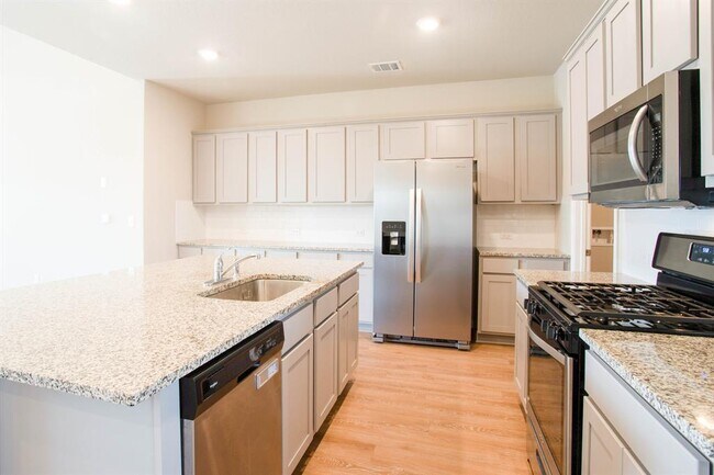 Building Photo - 1612 Fairhaven Gtwy