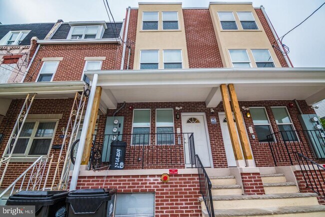 Building Photo - 3434 Wallace St