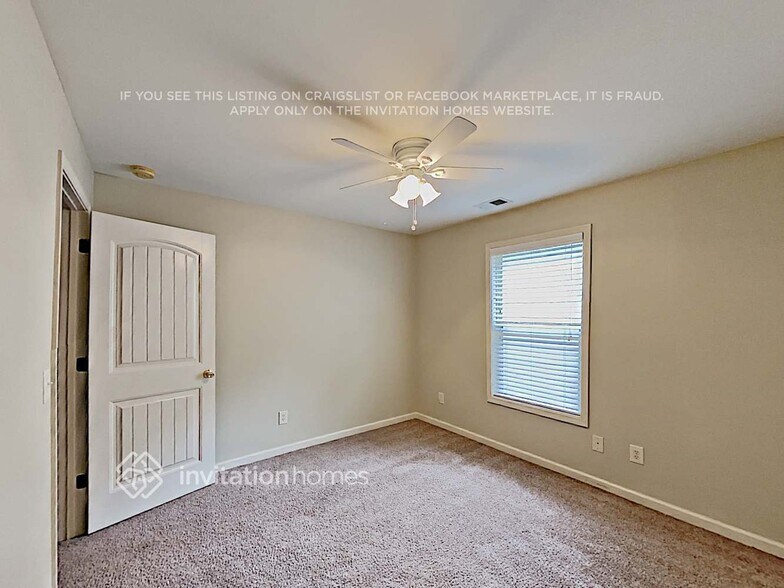 Building Photo - 408 Sheila Wy