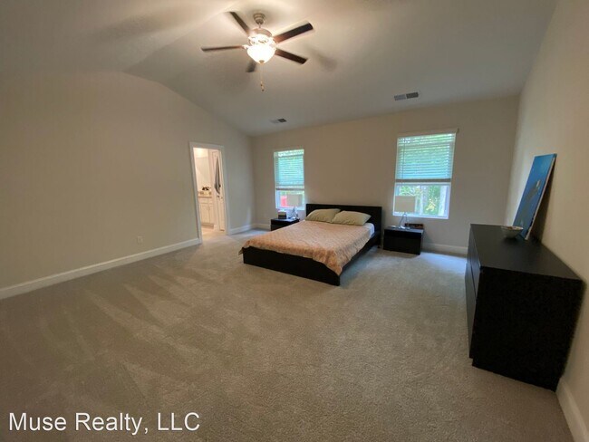 Building Photo - 4 br, 2.5 bath House - 1127 Pecan Ridge Road
