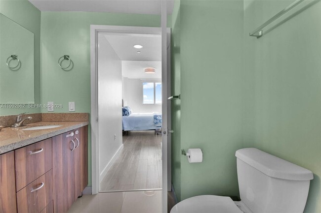 Building Photo - 601 NE 23rd St