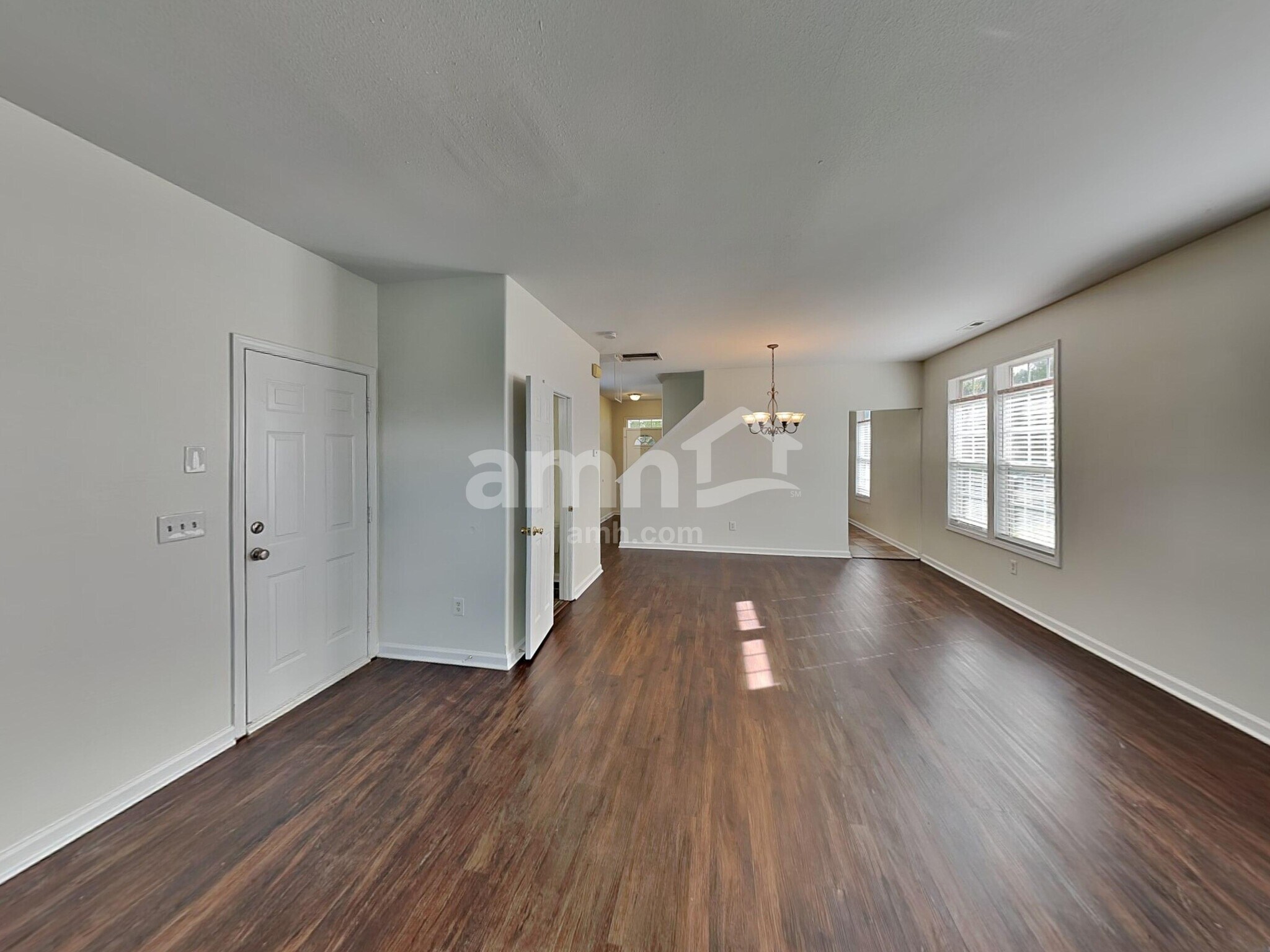 Building Photo - 117 Sawhorse Dr