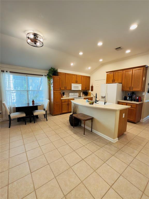 Building Photo - 9300 Pioneer Forest Dr