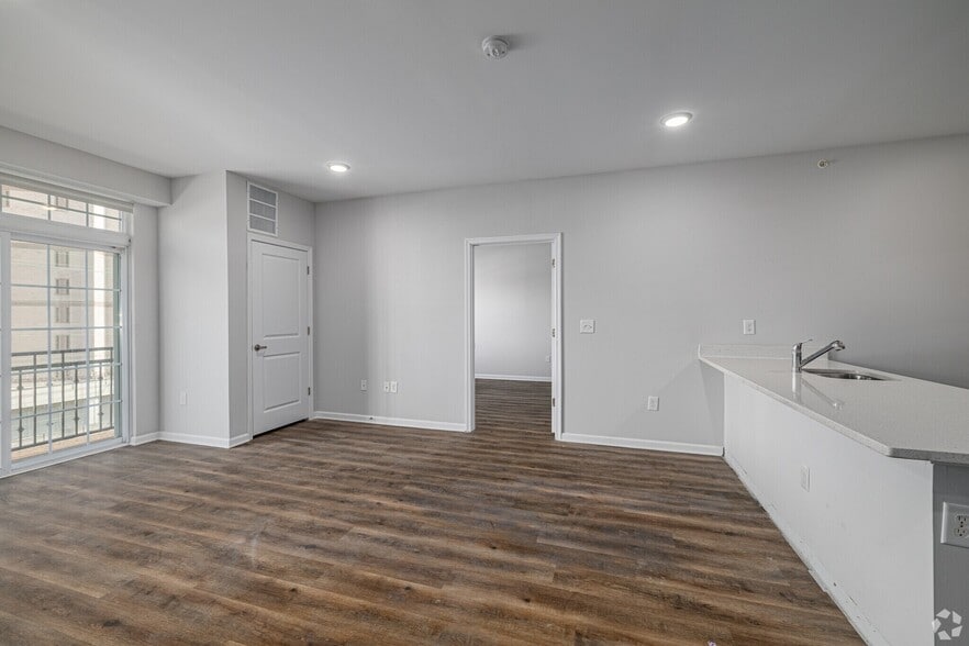 Building Photo - 95 Murray St