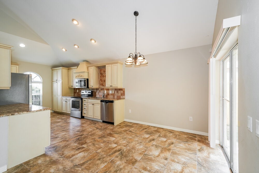 Building Photo - 30703 Tremont Dr