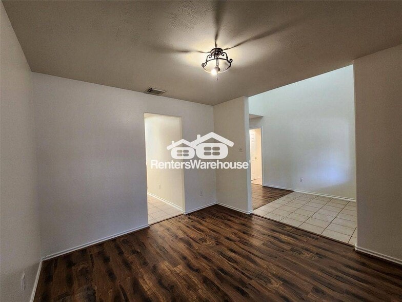 Building Photo - 24422 Travis House Ln